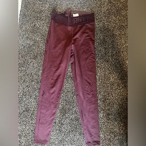 Burgundy Nike pro leggings